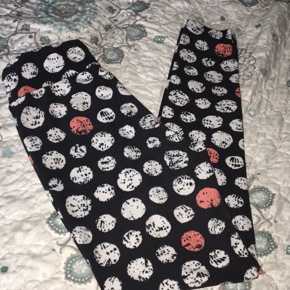 LuLaRoe OS One Size Leggings | Black Red & White - Picture 3 of 3